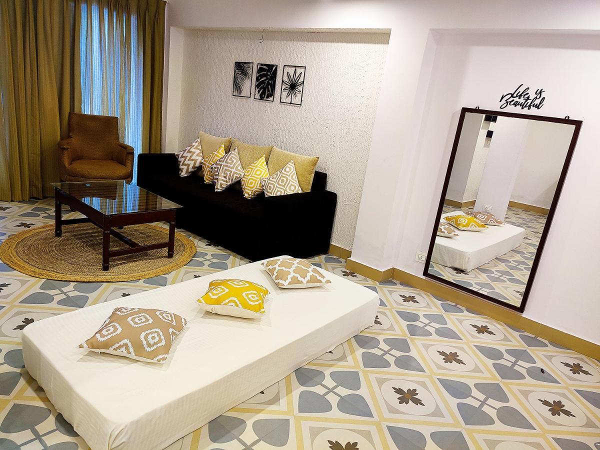 Wtf My House Hotel Baga Kültér fotó